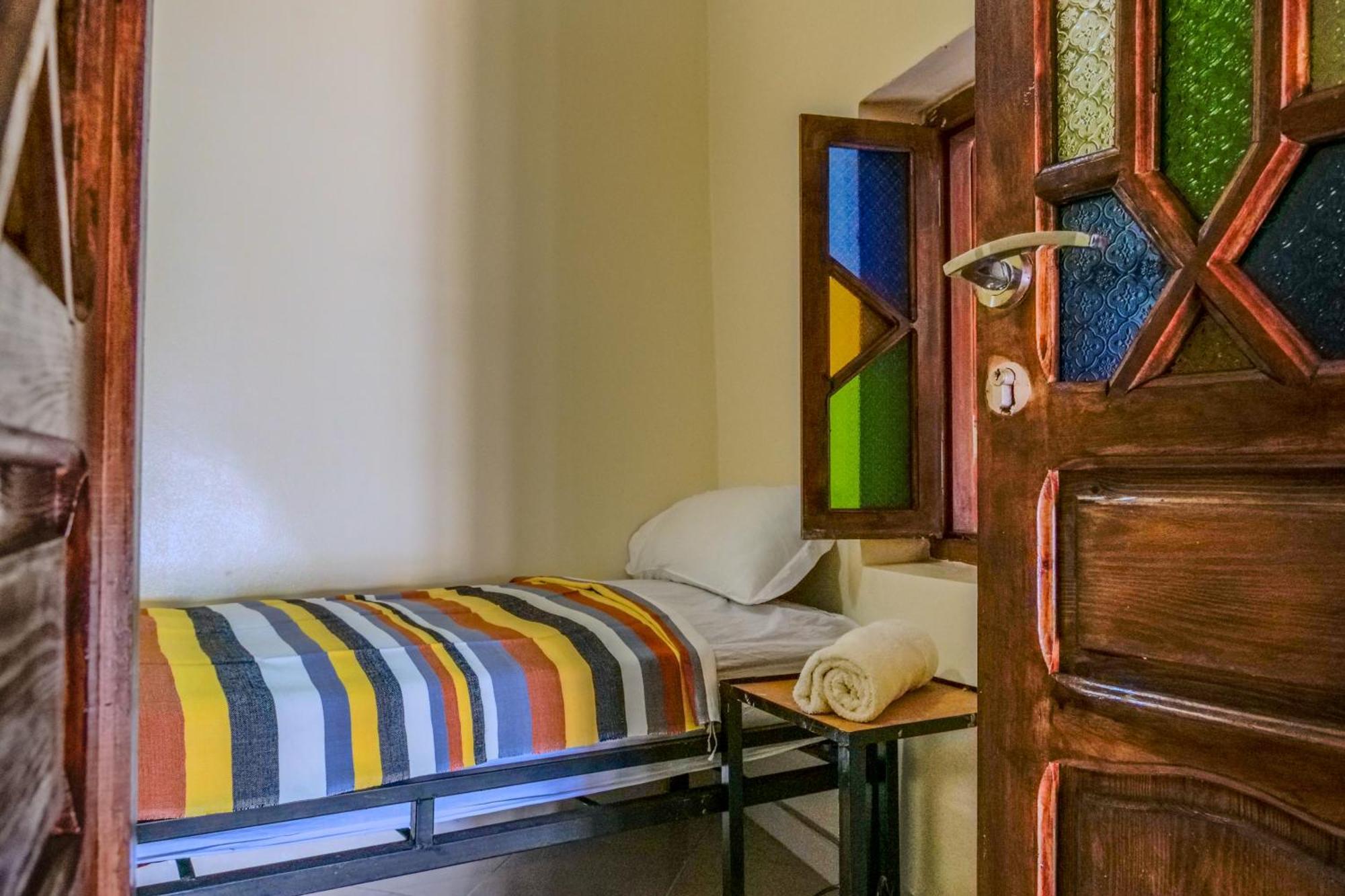 Yakout Hostel Tanger Extérieur photo