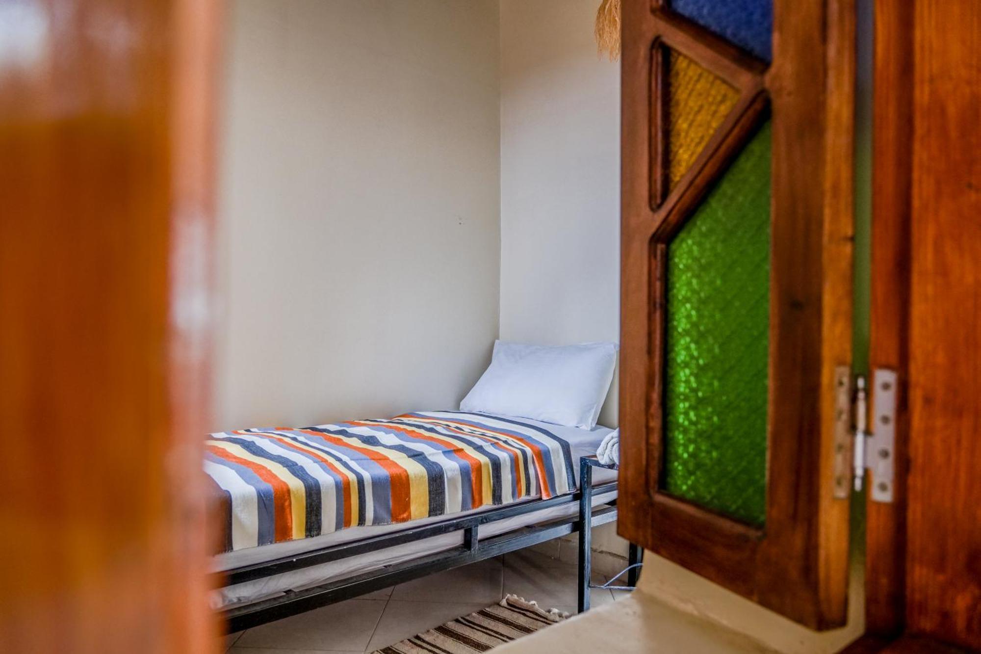 Yakout Hostel Tanger Extérieur photo